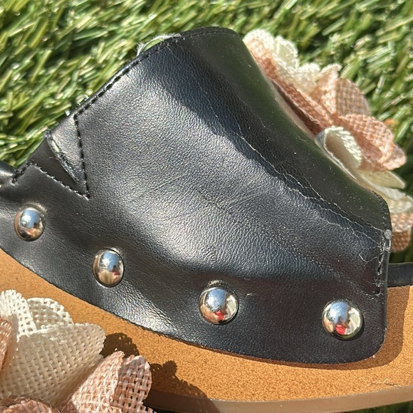 UNISA Black leather mule with flower appliqué with synthetic heal size 8.5 - Picture 8 of 12